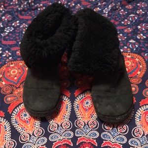 Worn out classic tall black ugg boots! 🥾